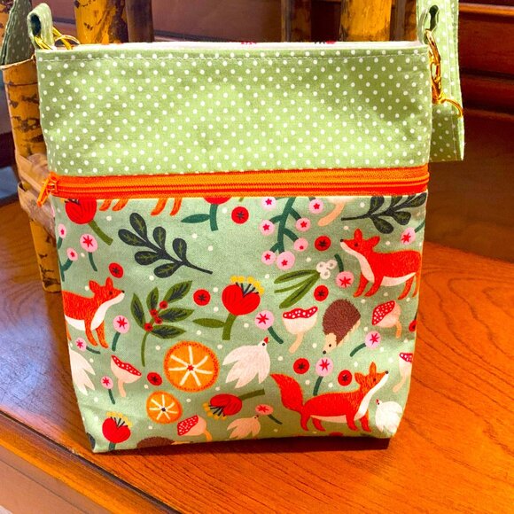 Handmade Cotton 'Foxy' Crossbody Bag with Lining and Magnetic Snap Closure - Picture 3 of 6